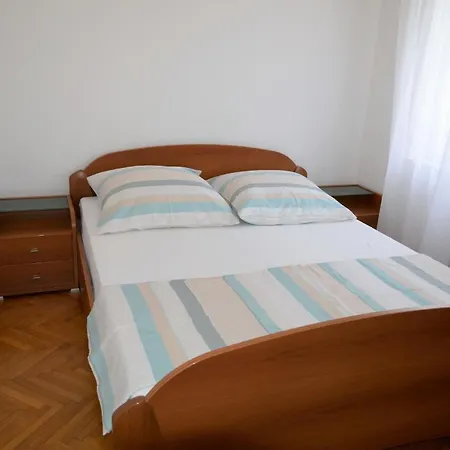 Grosse Mit Meerblick, Wenige Schritte Vom Entfernt Apartment Trogir