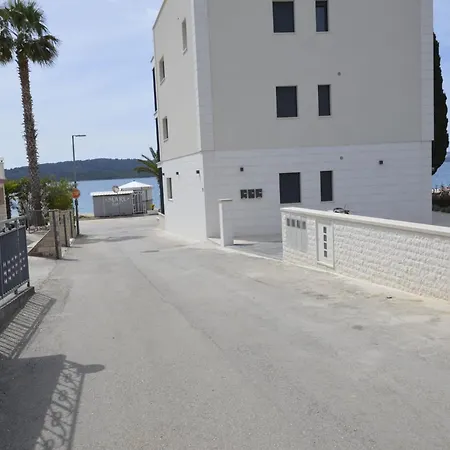 Apartment Grosse Mit Meerblick, Wenige Schritte Vom Entfernt *