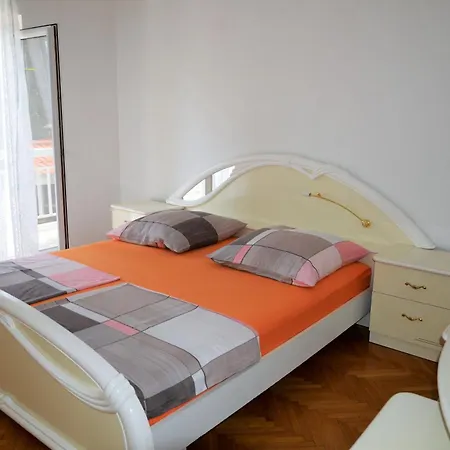 Grosse Mit Meerblick, Wenige Schritte Vom Entfernt Apartment Trogir