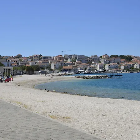Apartment Grosse Mit Meerblick, Wenige Schritte Vom Entfernt Trogir
